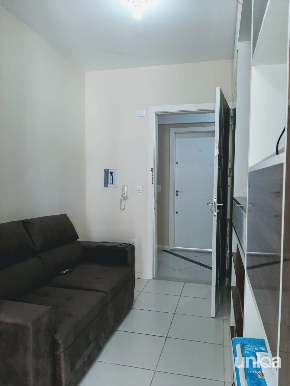 Apto mobiliado para venda de 01 dormitório em Santa Maria no Residencial Viena