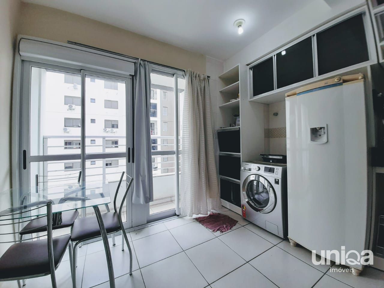 Apto mobiliado para venda de 01 dormitório em Santa Maria no Residencial Viena