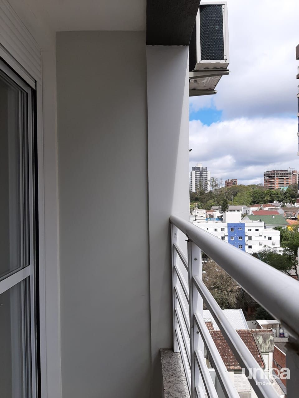 Apto mobiliado para venda de 01 dormitório em Santa Maria no Residencial Viena