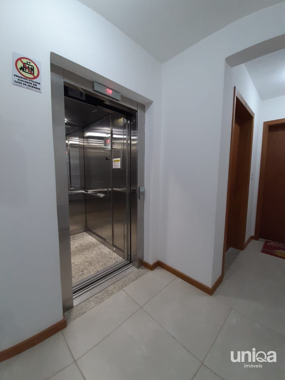 Apto 01 quarto 44m2 privativo elevador Sacada Churrasqueira ed Agatha em camobi