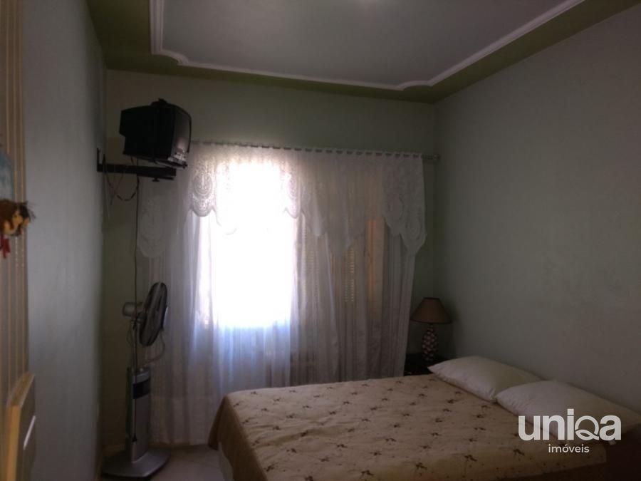 Bairro São José próximo a UFSM. Linda casa 5 dormitórios Garagem Piscina