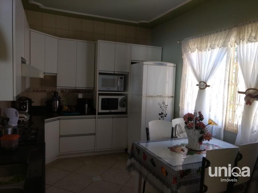 Bairro São José próximo a UFSM. Linda casa 5 dormitórios Garagem Piscina