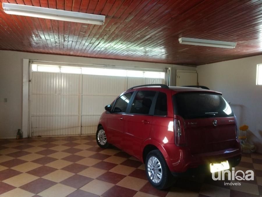 Bairro São José próximo a UFSM. Linda casa 5 dormitórios Garagem Piscina