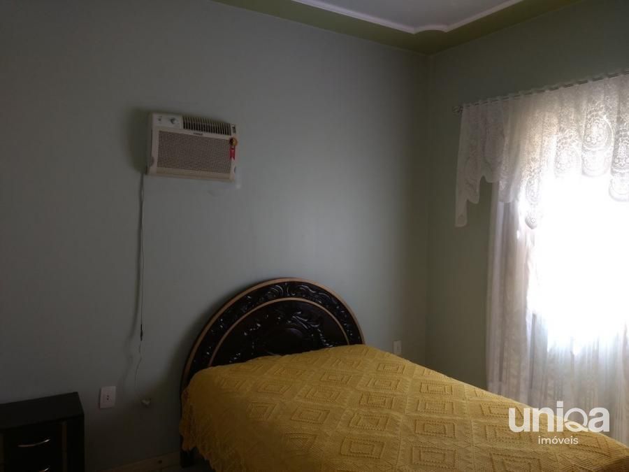 Bairro São José próximo a UFSM. Linda casa 5 dormitórios Garagem Piscina