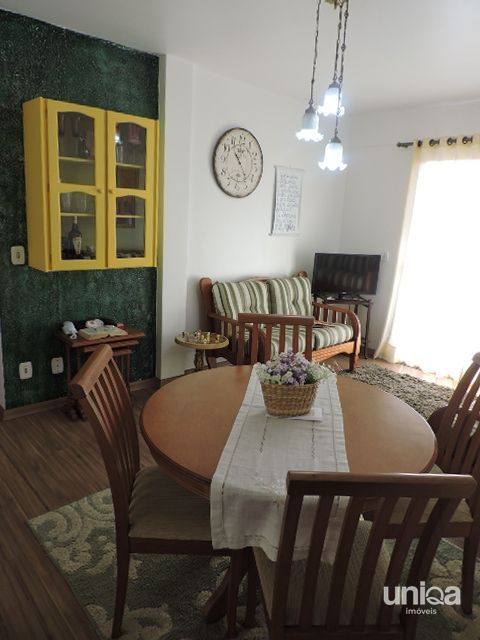 Apartamento 2 dormitórios Sacada - Prédio com salão de festas e portaria 12h