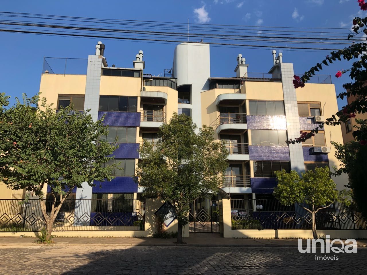 Apto 100% mobiliado 2 vagas 3 quartos + escritório perto Hospital São Francisco