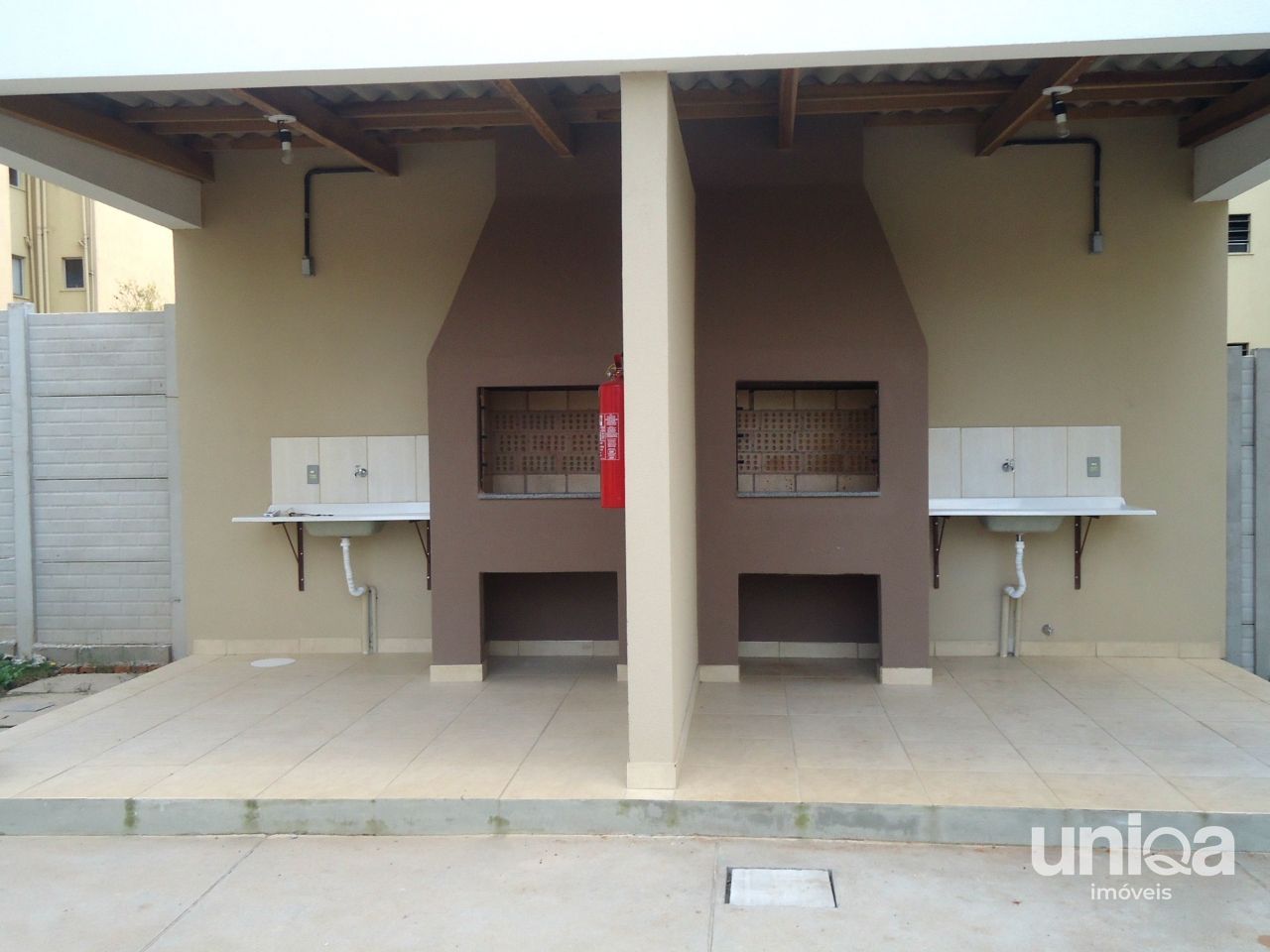 Apto 02 dormitórios semi-mobiliado para venda em Santa Maria Residencial Aruba