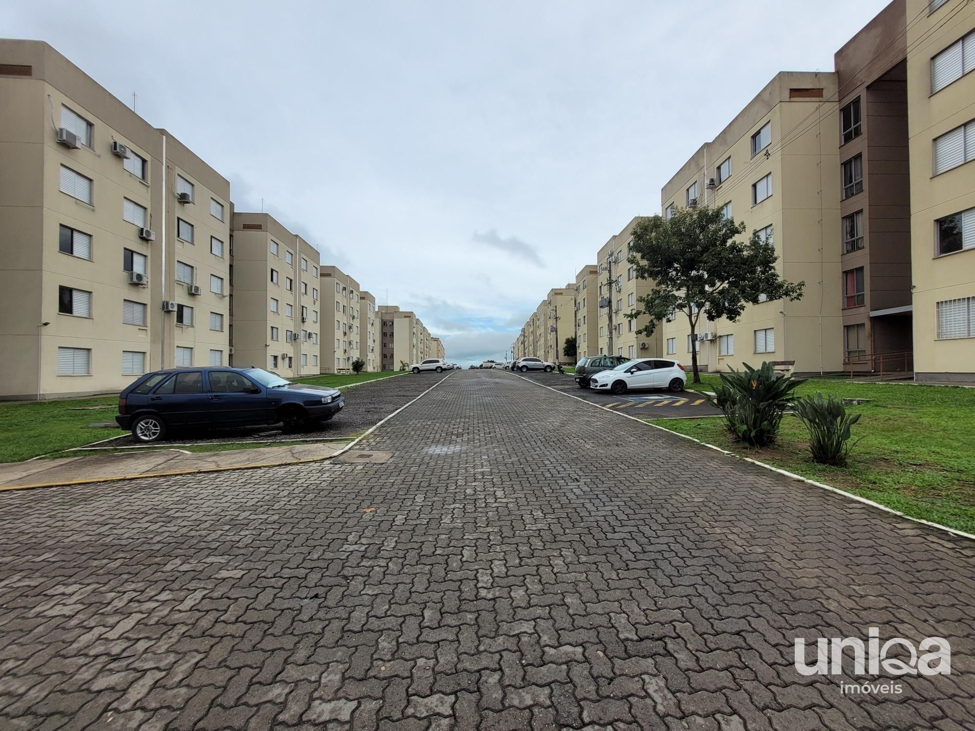Apto 02 dormitórios semi-mobiliado para venda em Santa Maria Residencial Aruba