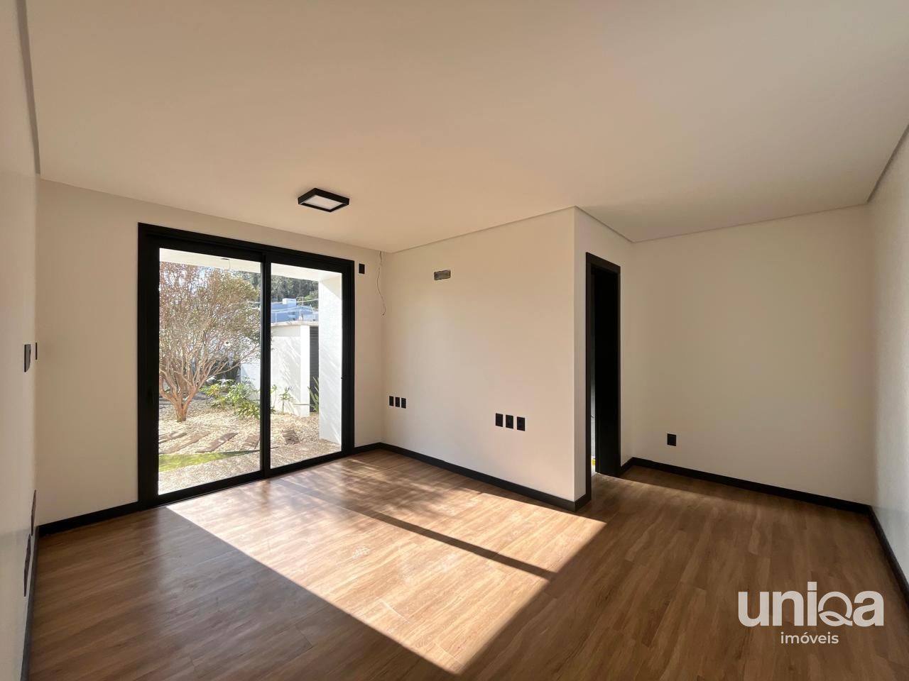 Casa Pórtico projeto da Linea Studio - 195m2 no Condominio Cidade Universitária