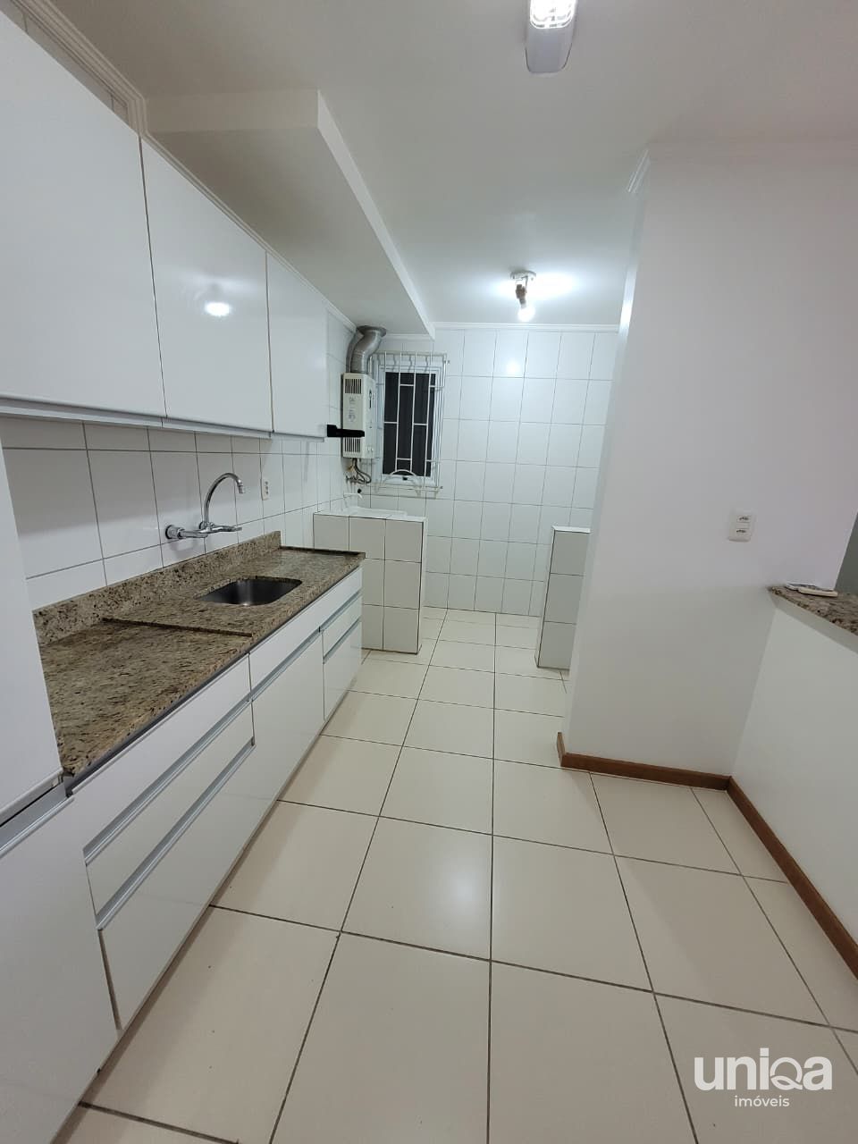 Apartamento com 01 dormitório churrasqueira e garagem em camobi ed Timbauvas