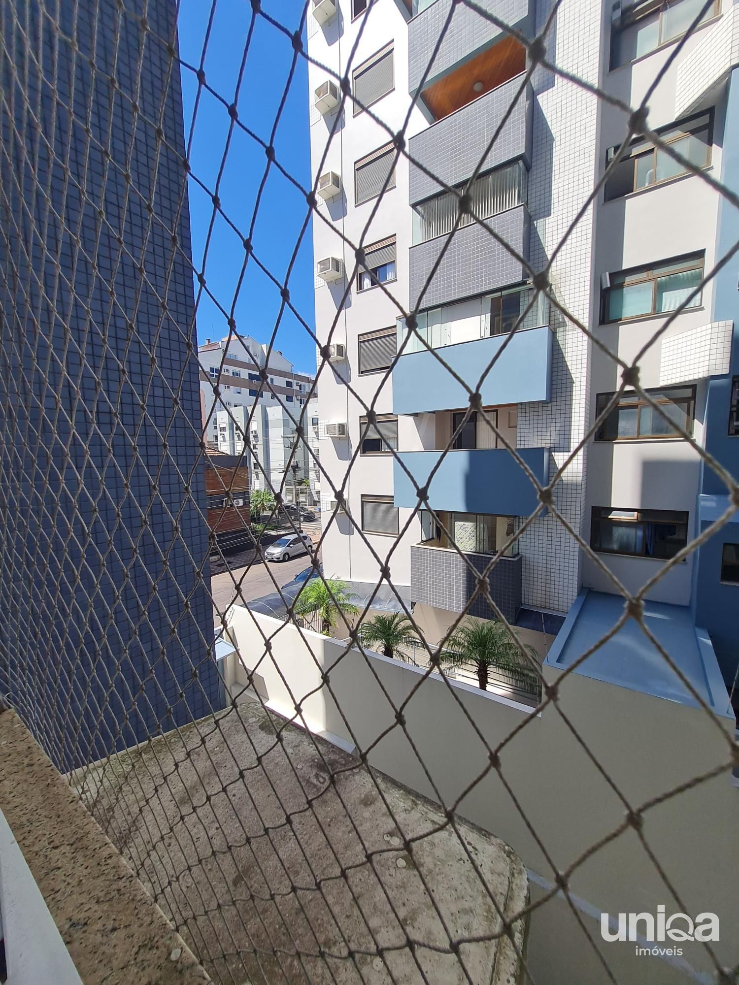 Apto 02 dormitórios Suíte Sacada Churrasqueira Elevador Garagem - Ed Orion