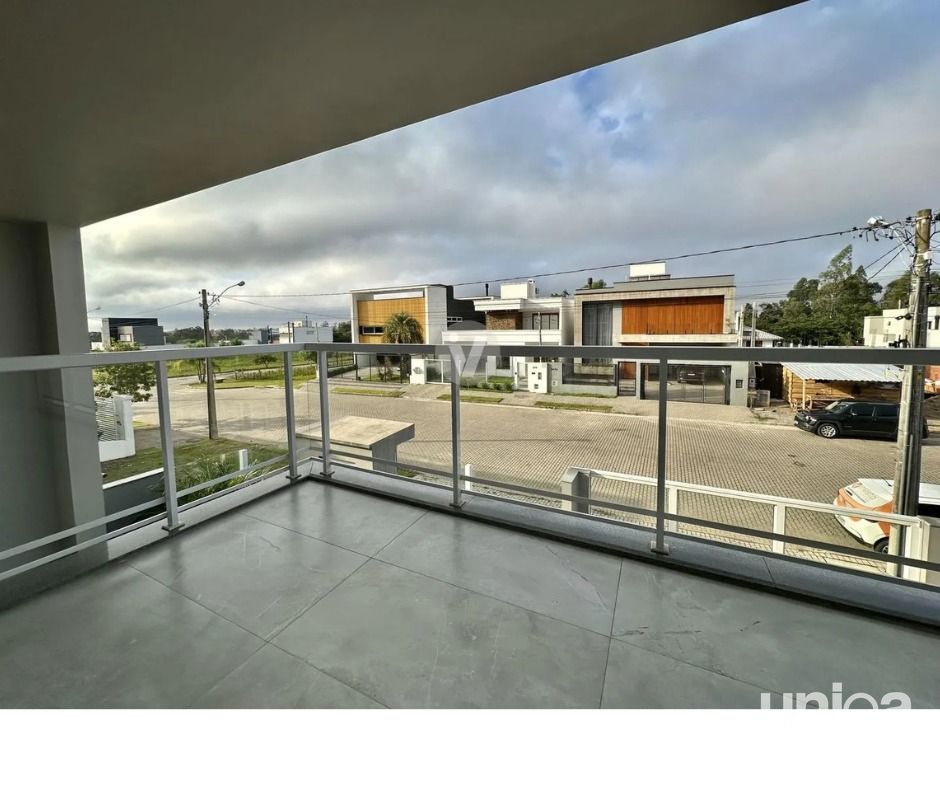 Casa 01 suíte + 02 demi-suítes + piscina no Terras de Santorini Bairro São José