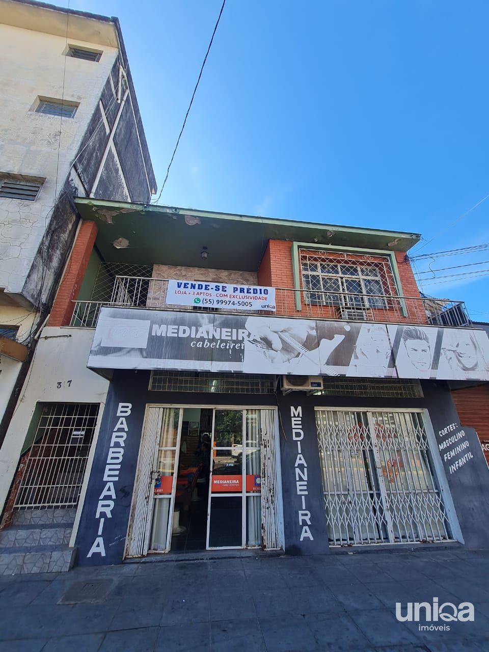 Prédio com Loja Térrea + 03 Aptos na Avenida Ângelo Bolson 367 Santa Maria RS - foto 1