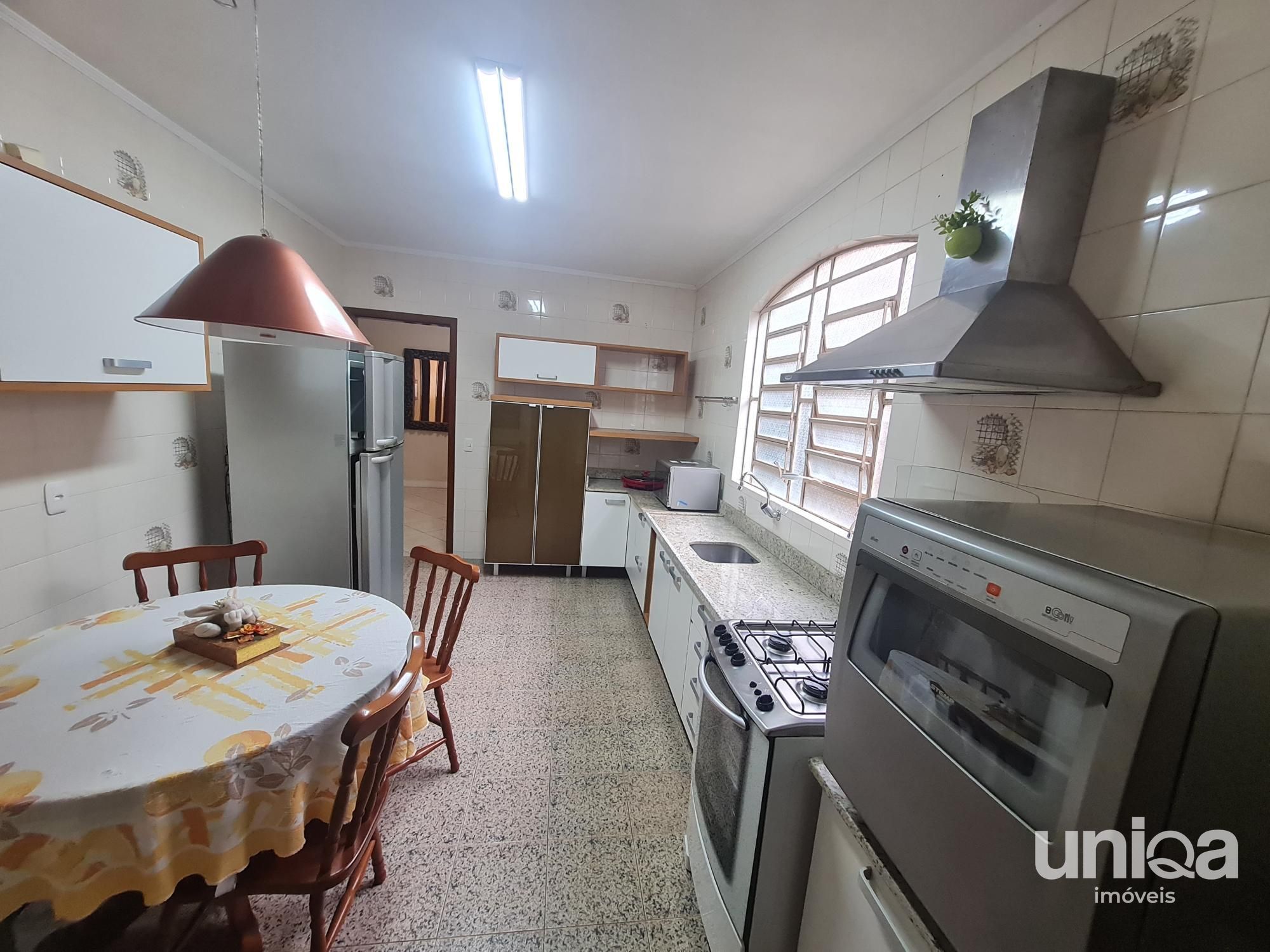 Casa 208m2 para venda no bairro camobi em Santa Maria RS próximo UFSM