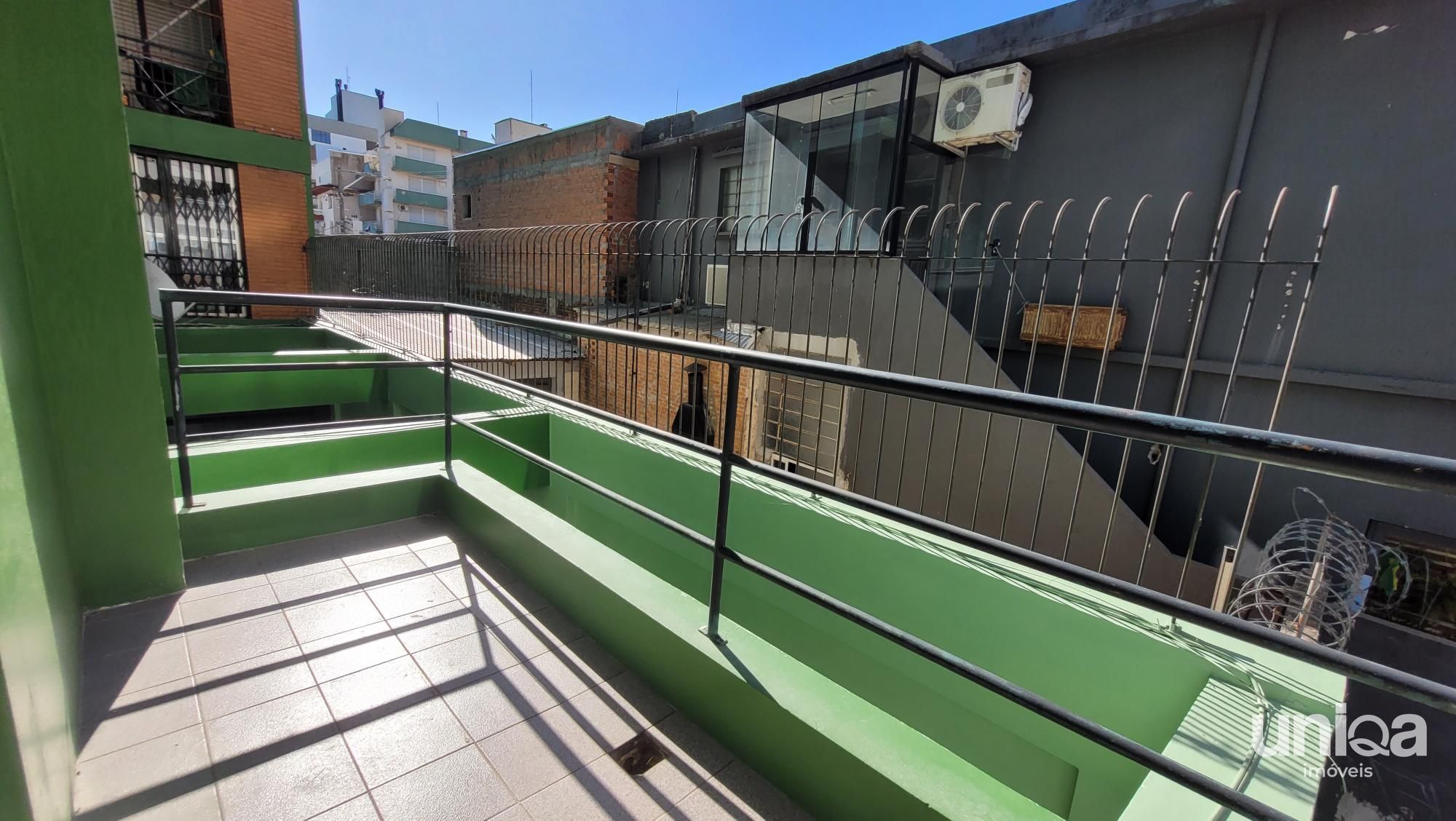 Apartamento de 01 dormitório com garagem próximo ao Colégio Fátima