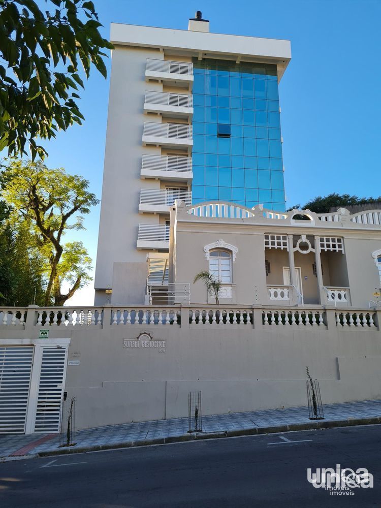 Apartamento 02 dormitórios para venda em Santa Maria com Suíte Sacada e Garagem