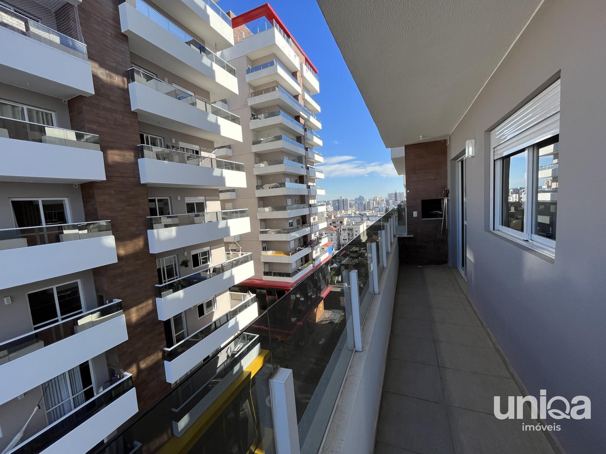 Apartamento central mobilado de 2 dormitórios em Santa Maria