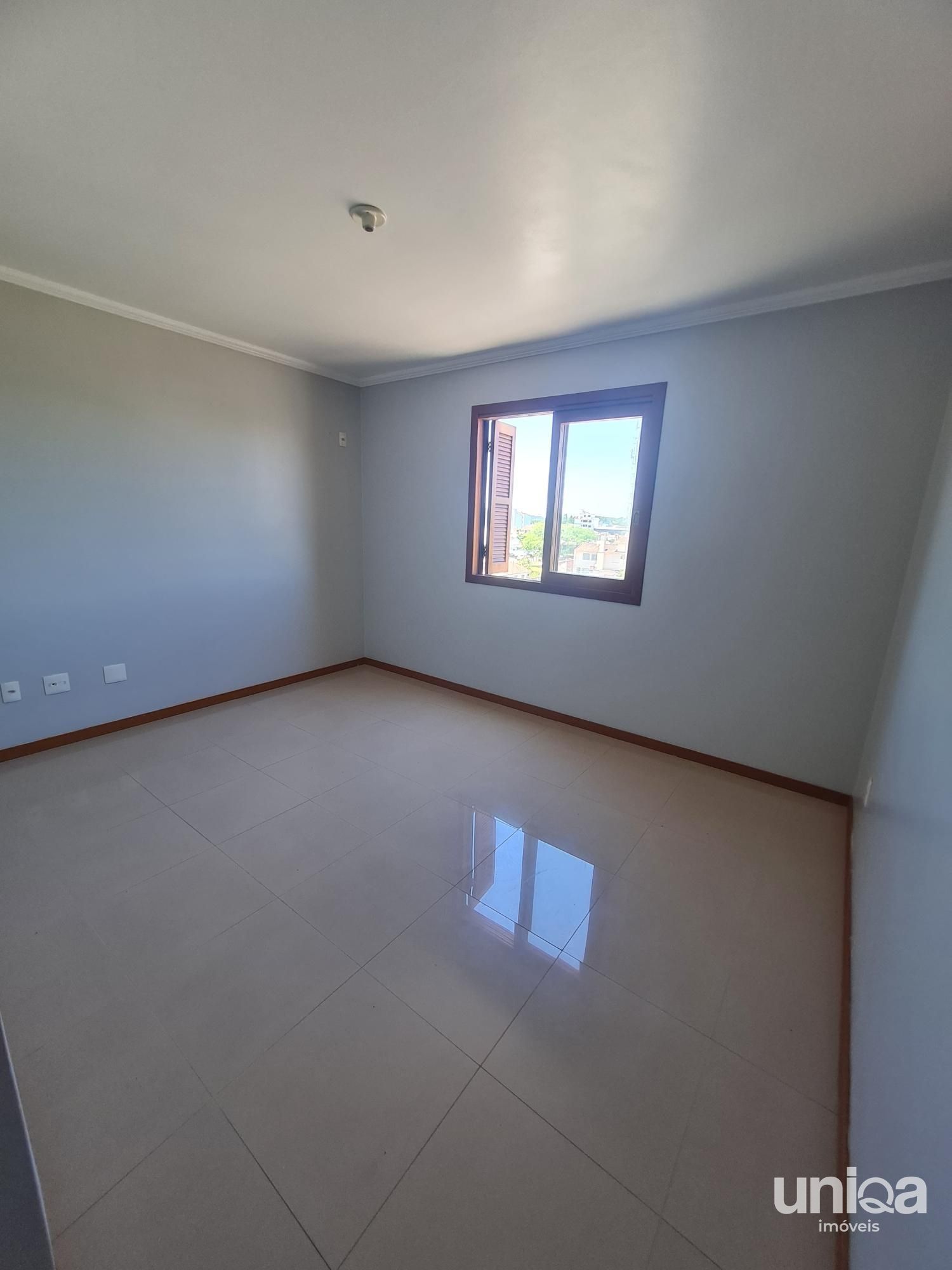 Apartamento 02 dormitórios Suíte Sacada e Churrasqueira no ed Monte Castello em