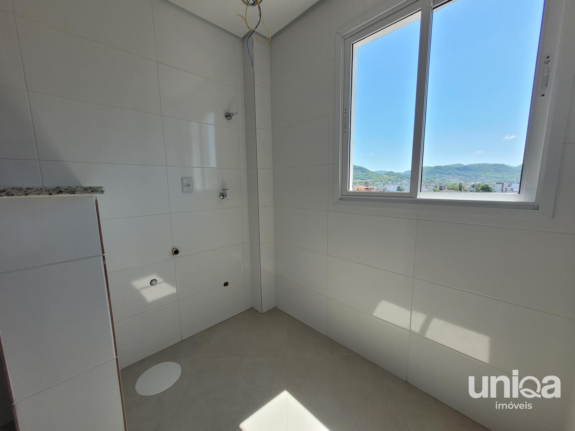 Apartamento 02 dormitórios Suíte Garagem ed Solar do Morro