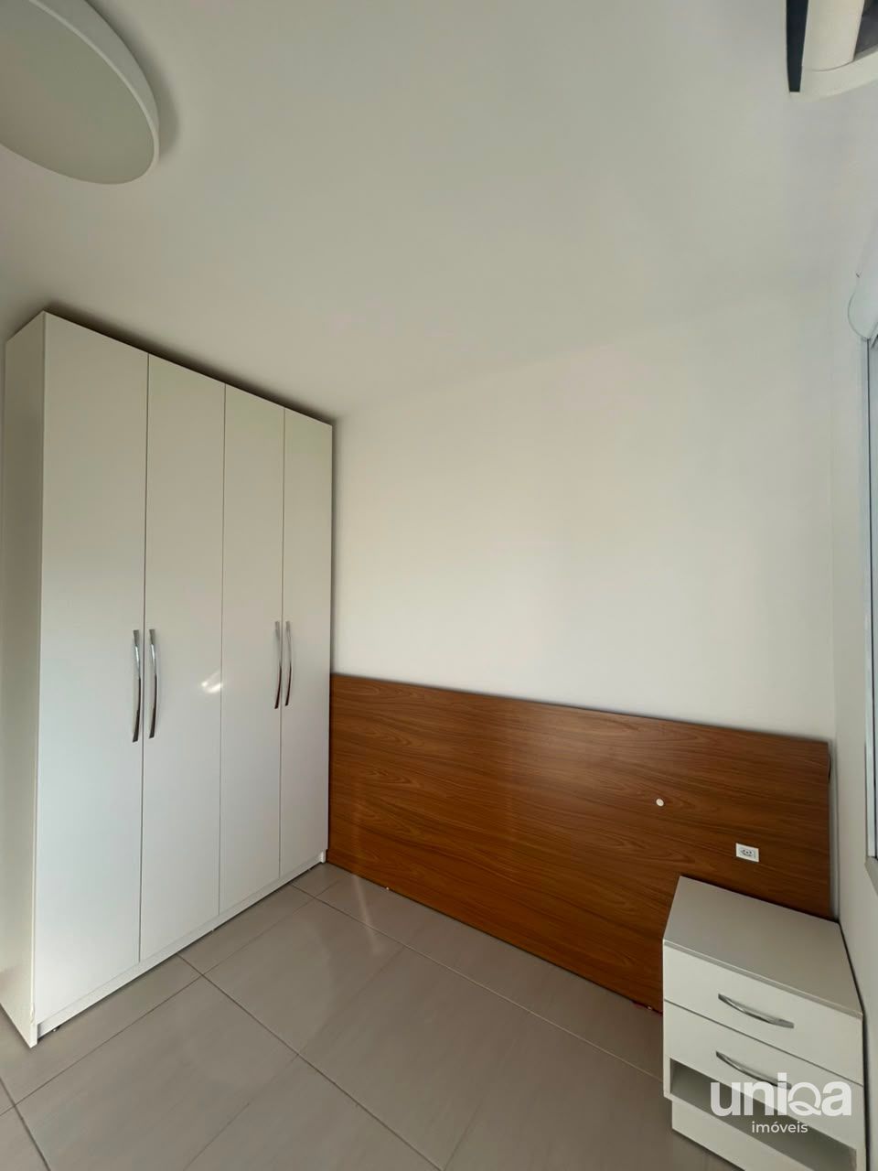 Apto 01 quarto semi-mobiliado Sacada Churrasqueira Garagem Camobi Res Primavera