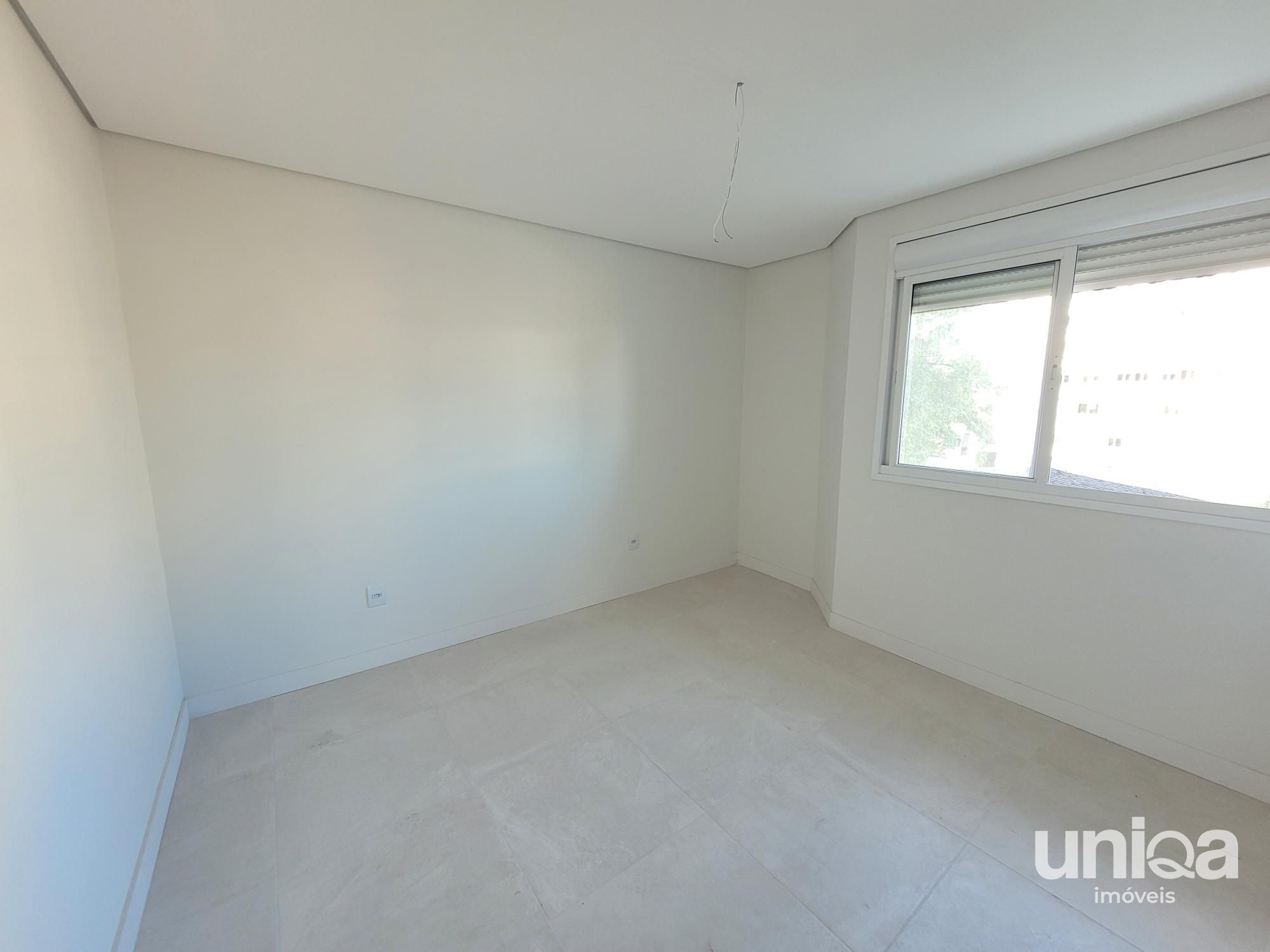 Apartamento 02 dormitórios para venda em Santa Maria com Suíte Sacada e Garagem