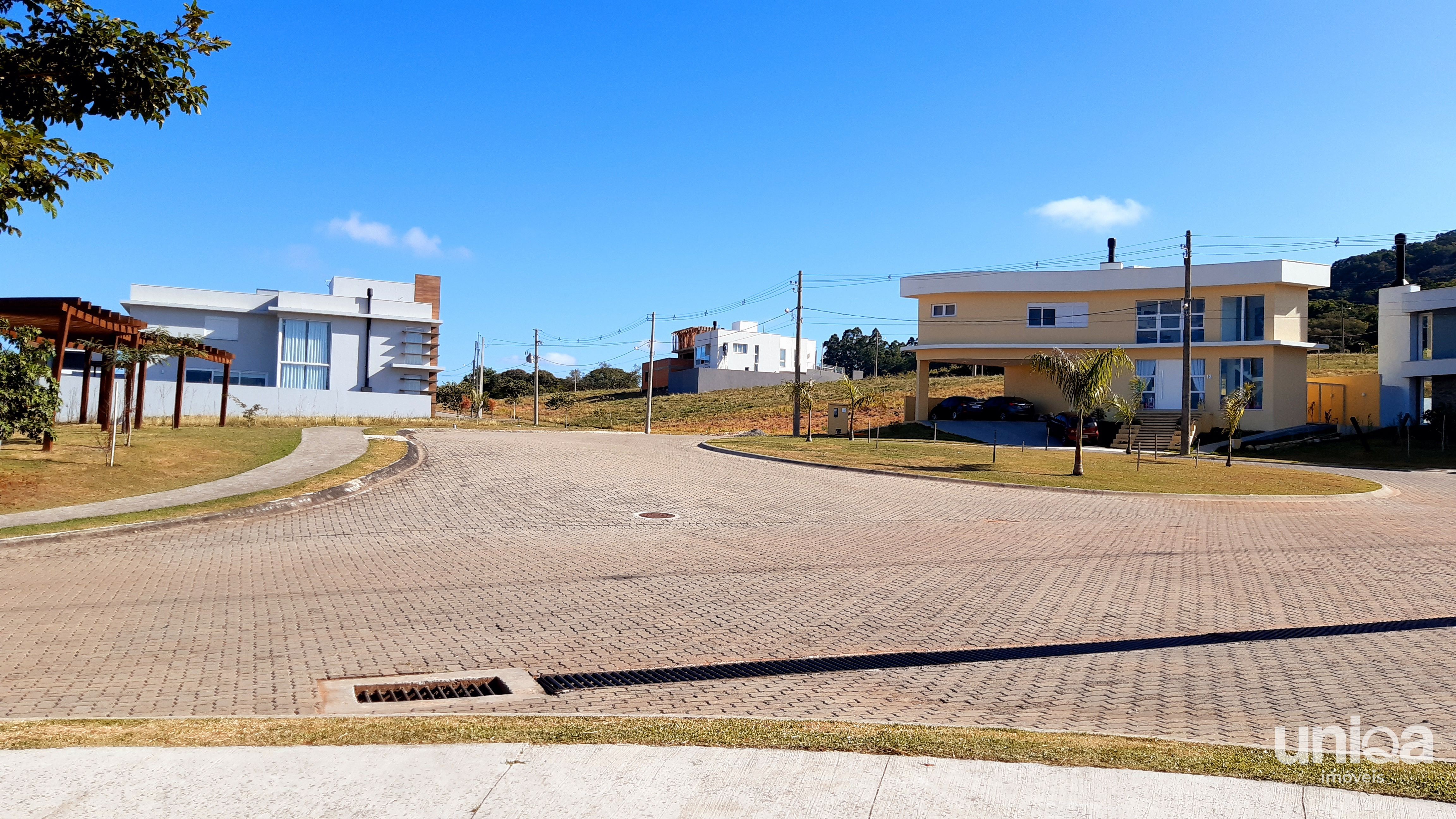 Lote de terreno para venda no Condomínio Fechado Real Park Santa Maria
