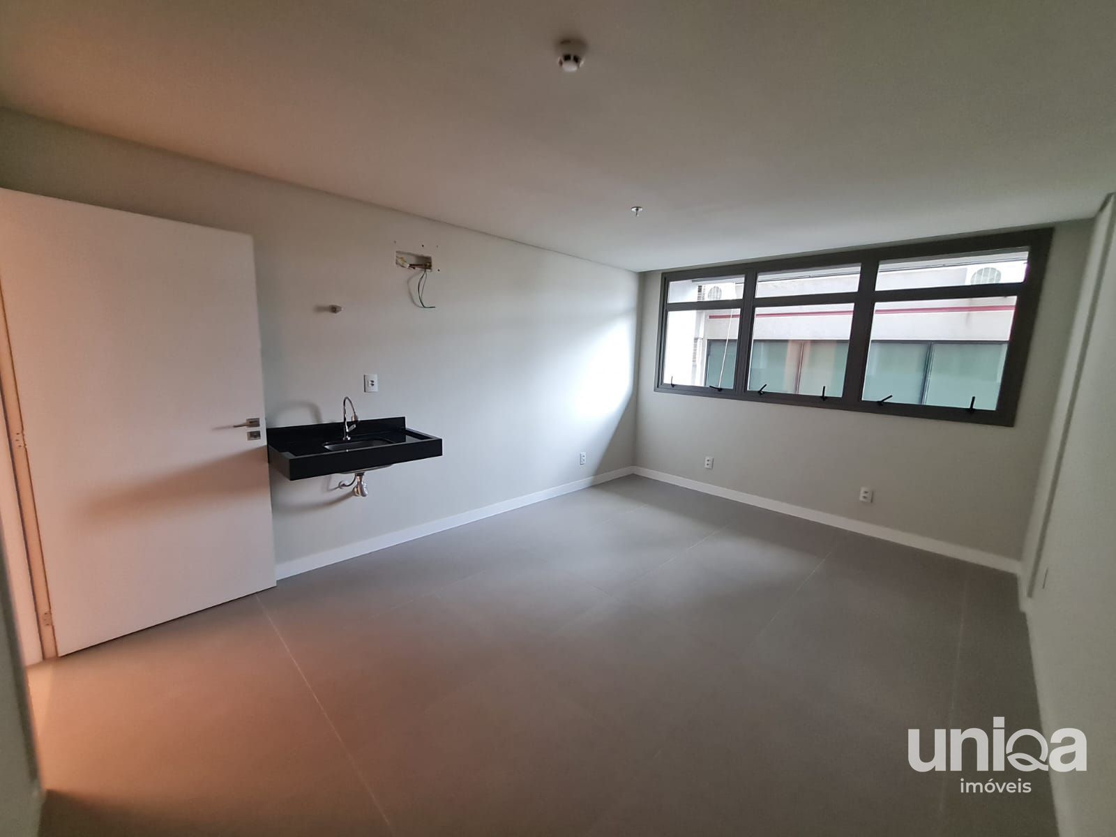 Sala para venda no ed VITTA CENTER em frente ao hospital de Caridade