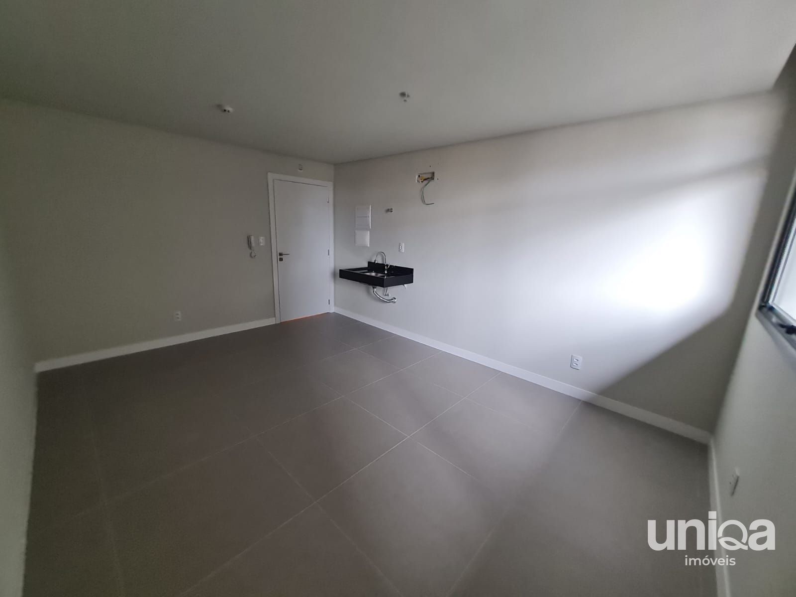 Sala para venda no ed VITTA CENTER em frente ao hospital de Caridade