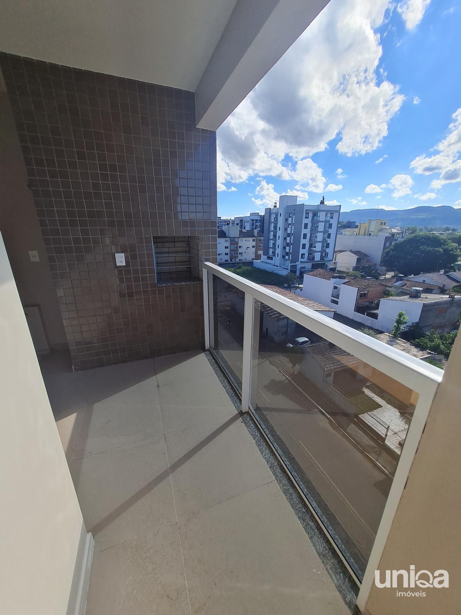 Apto 02 quartos novo com garagem para venda em camobi no ed Estelar