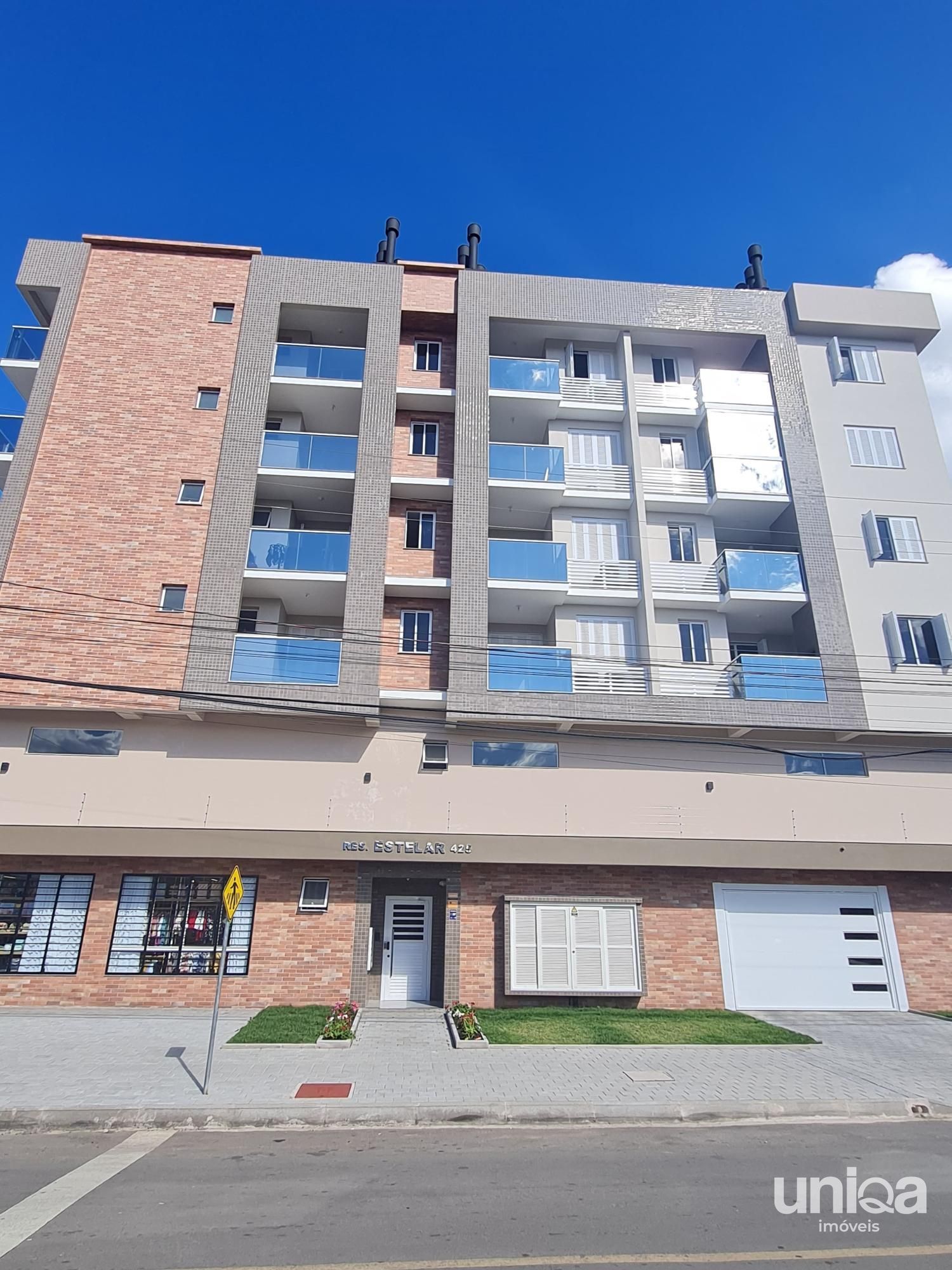 Apto 02 quartos novo com garagem para venda em camobi no ed Estelar