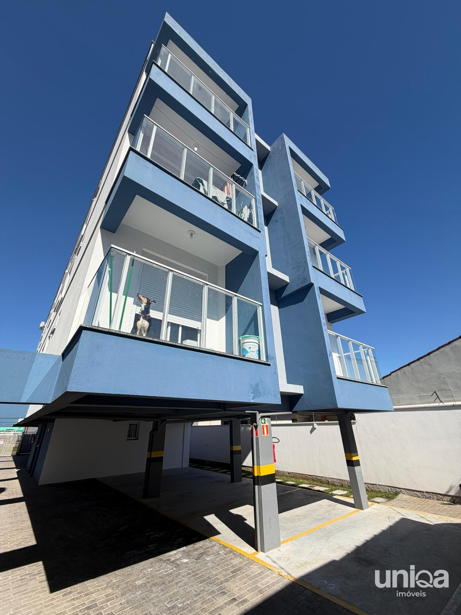 Aluga-se Apartamento de 1 quarto, sacada, garagem e mobiliado em Camobi