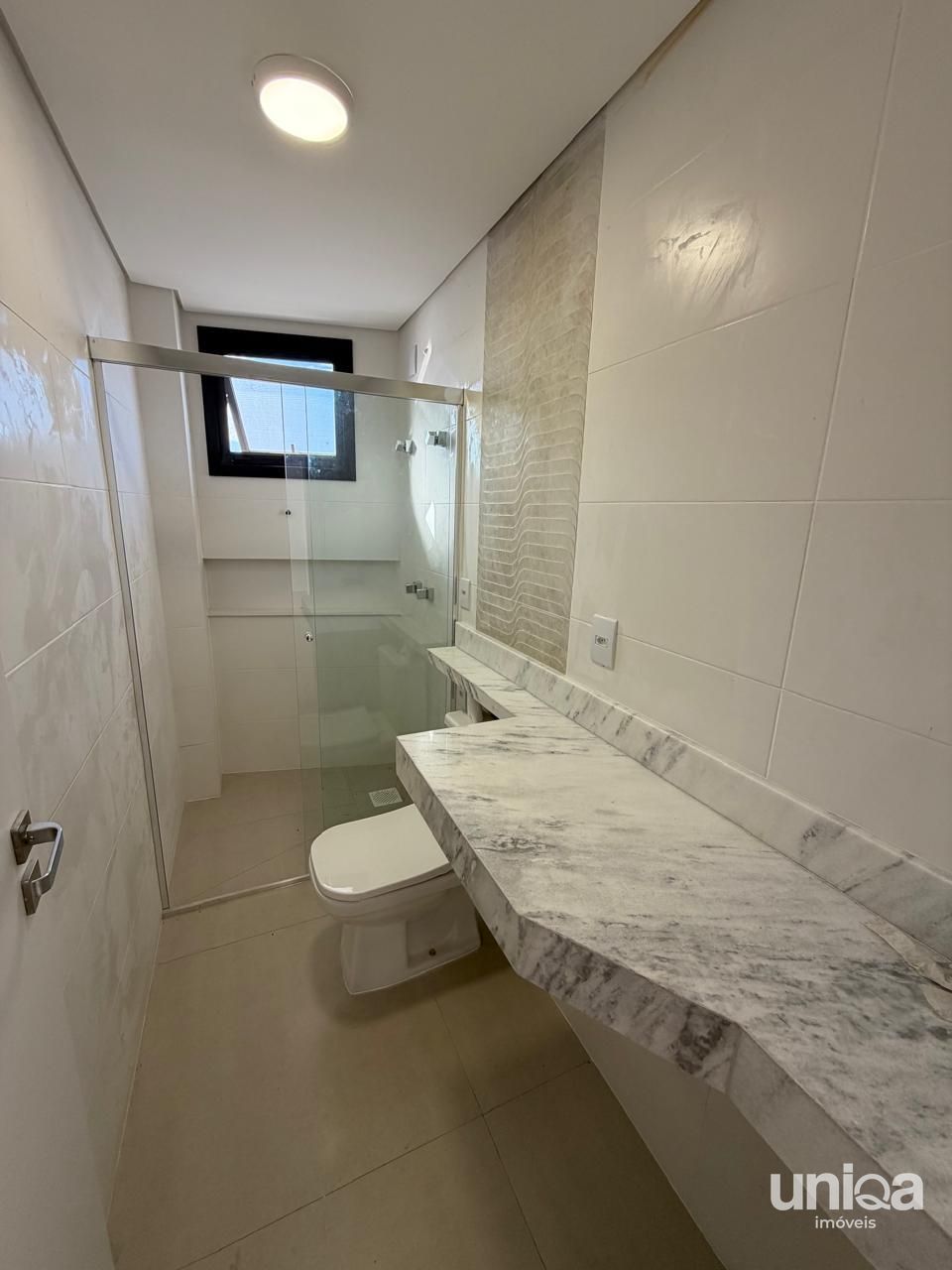 Casa nova 03 dorm com lareira para venda no Parque Santa Lúcia em Camobi