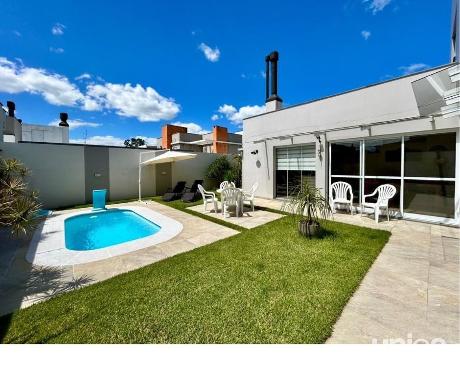Casa 01 suíte + 02 demi-suítes + piscina no Terras de Santorini Bairro São José
