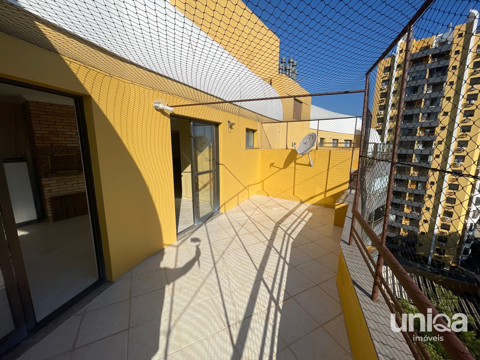 Cobertura 05 dormitorios para venda em Santa Maria com 02 suítes Terraço com pis