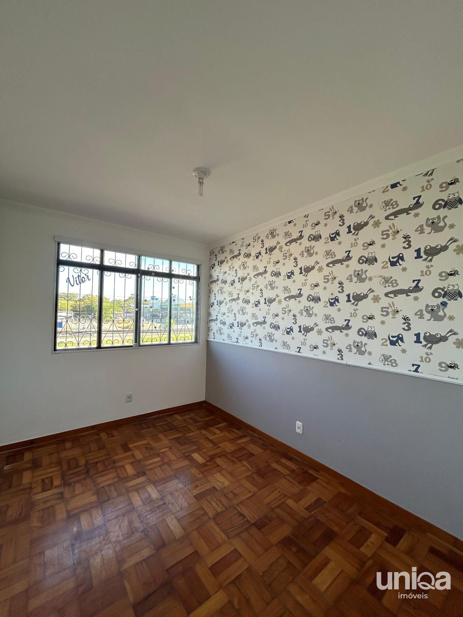 Casa 03 dormitórios suíte, churrasqueira, varanda e garagem 