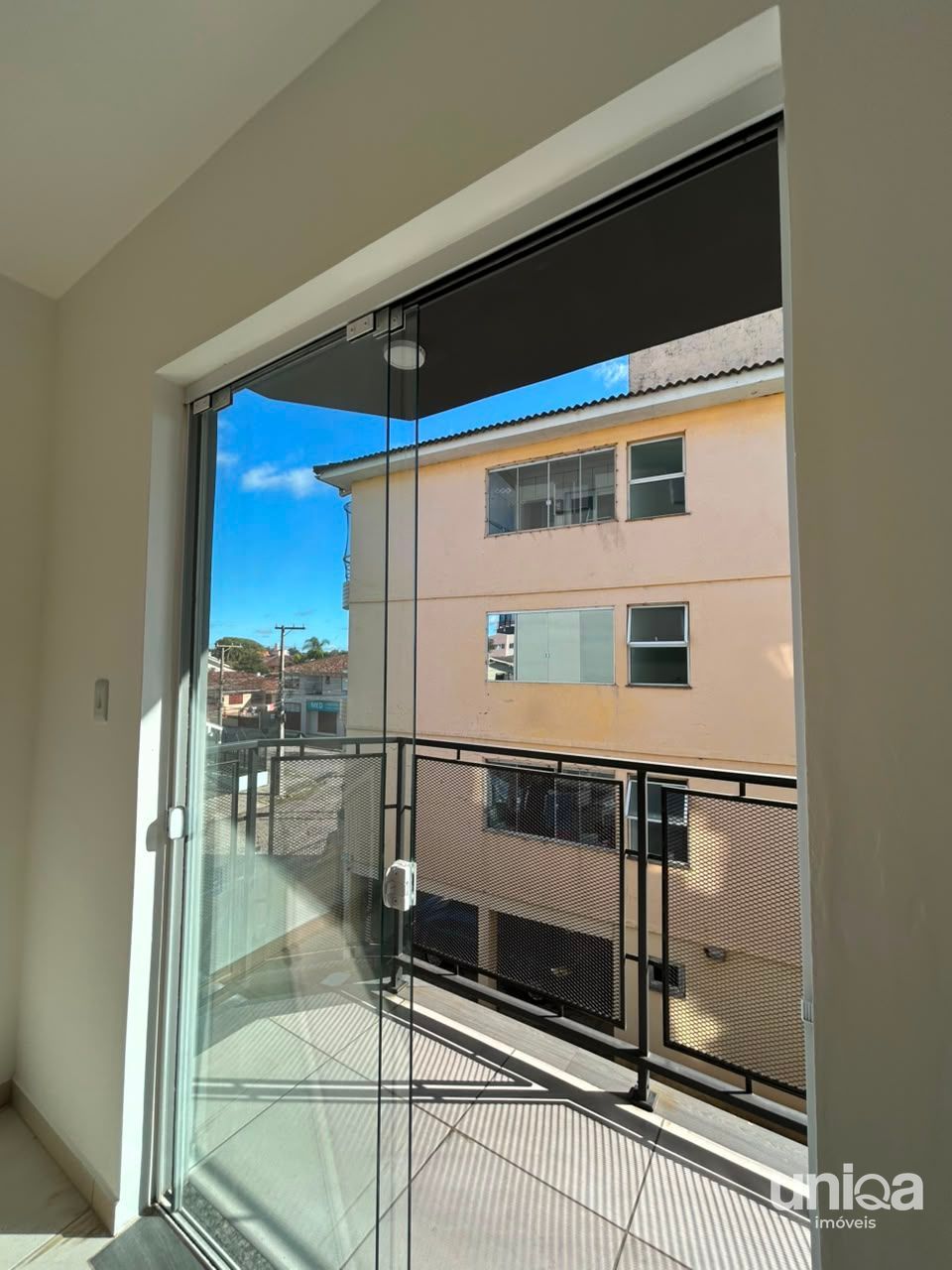 Apartamento 02 dormitórios Suíte Garagem em camobi