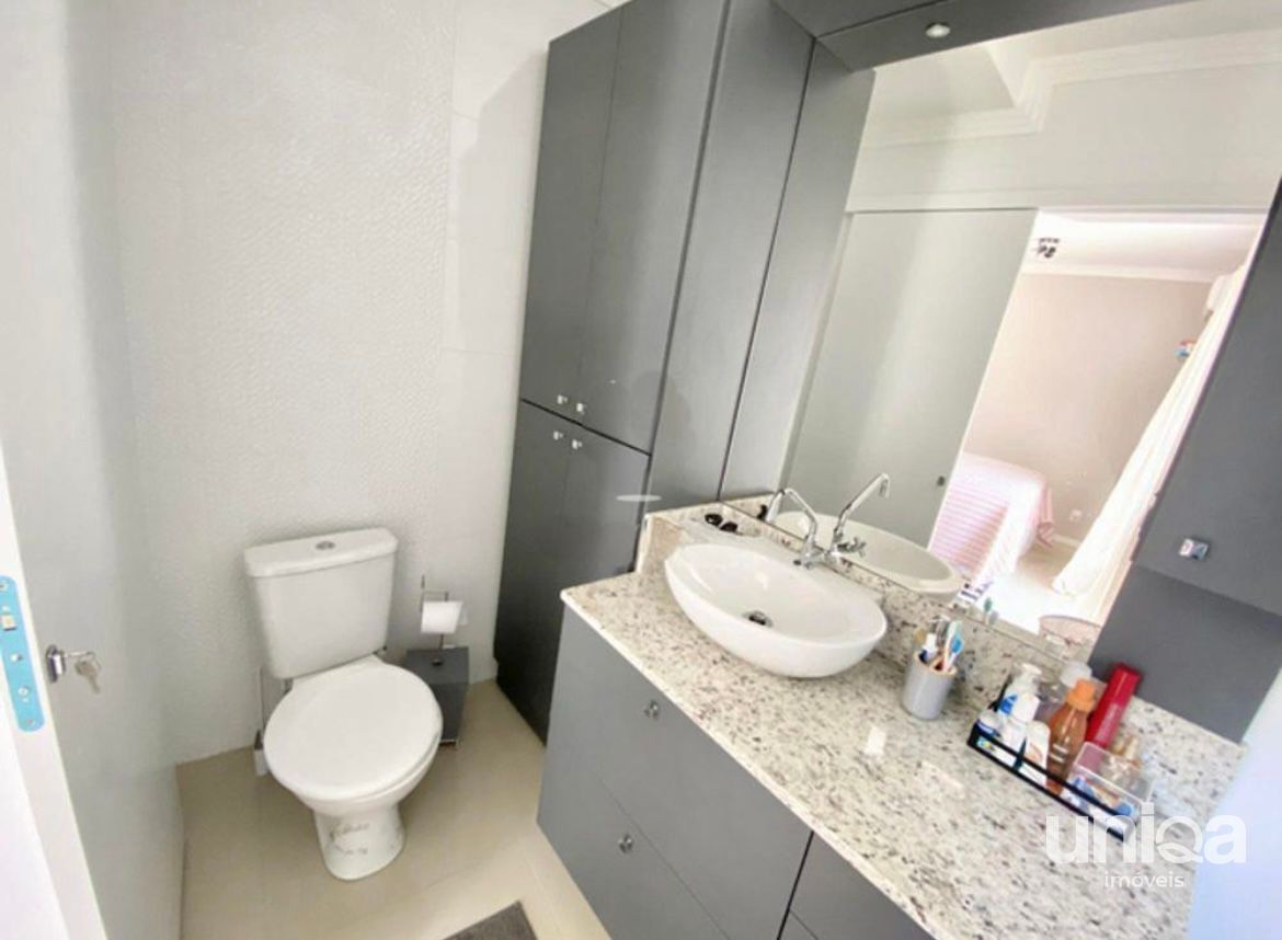 Casa de 2 dormitórios em condomínio fechado