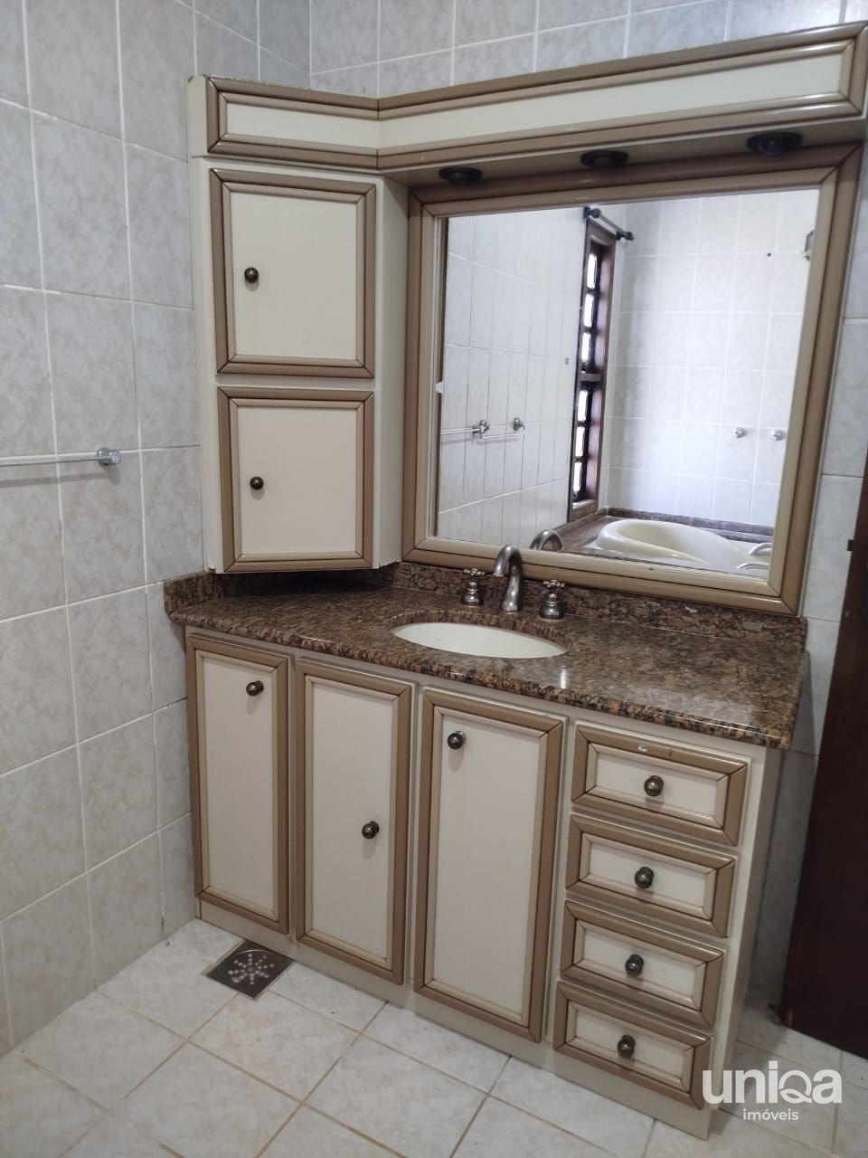 Casa para venda e locação no São José com 03 dormitórios