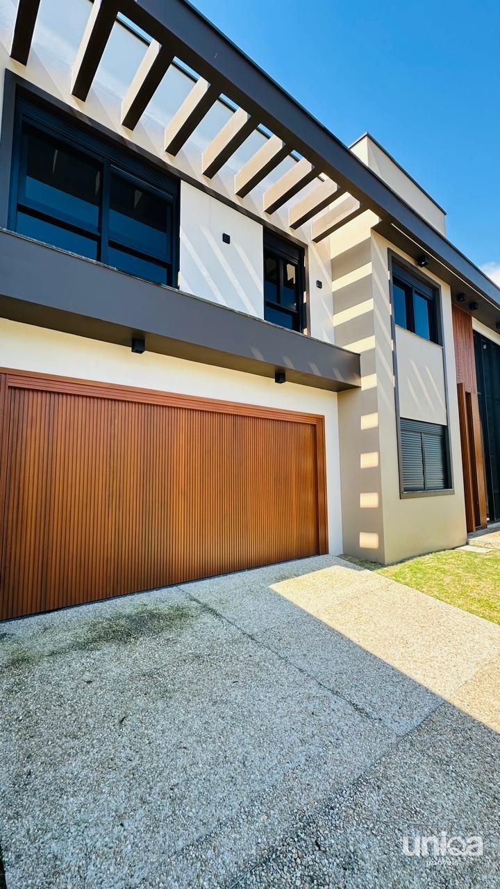 Casa nova para venda em camobi tipo sobrado alto padrão com 03 suítes + escritór