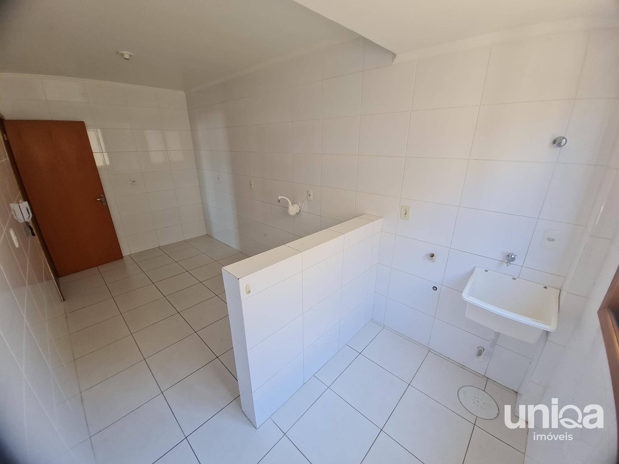 Apartamento 02 dormitórios Suíte Sacada e Churrasqueira no ed Monte Castello em