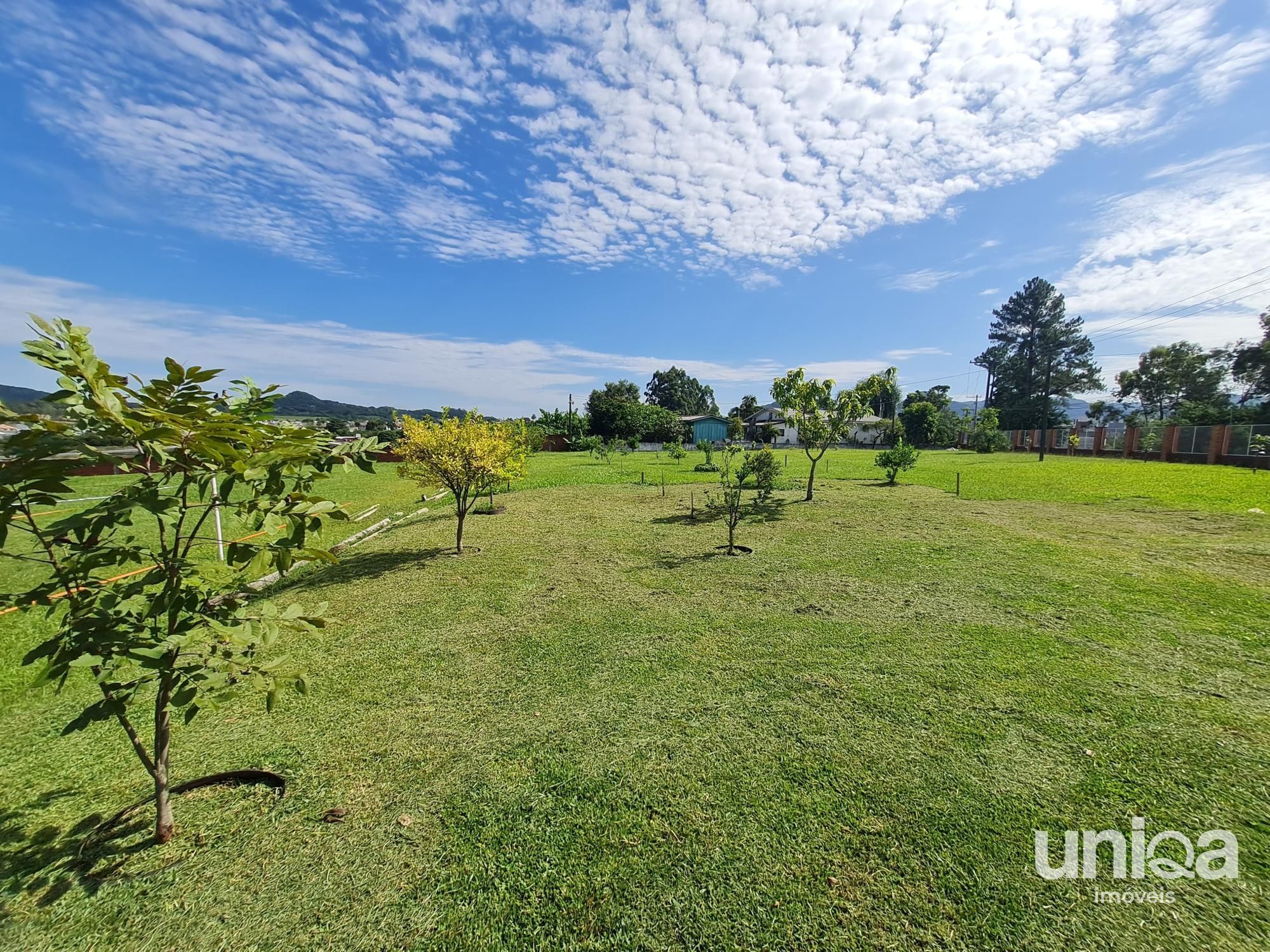 Apto para venda de 02 dormitórios sacada no Res. Morada do Sol em Santa Maria