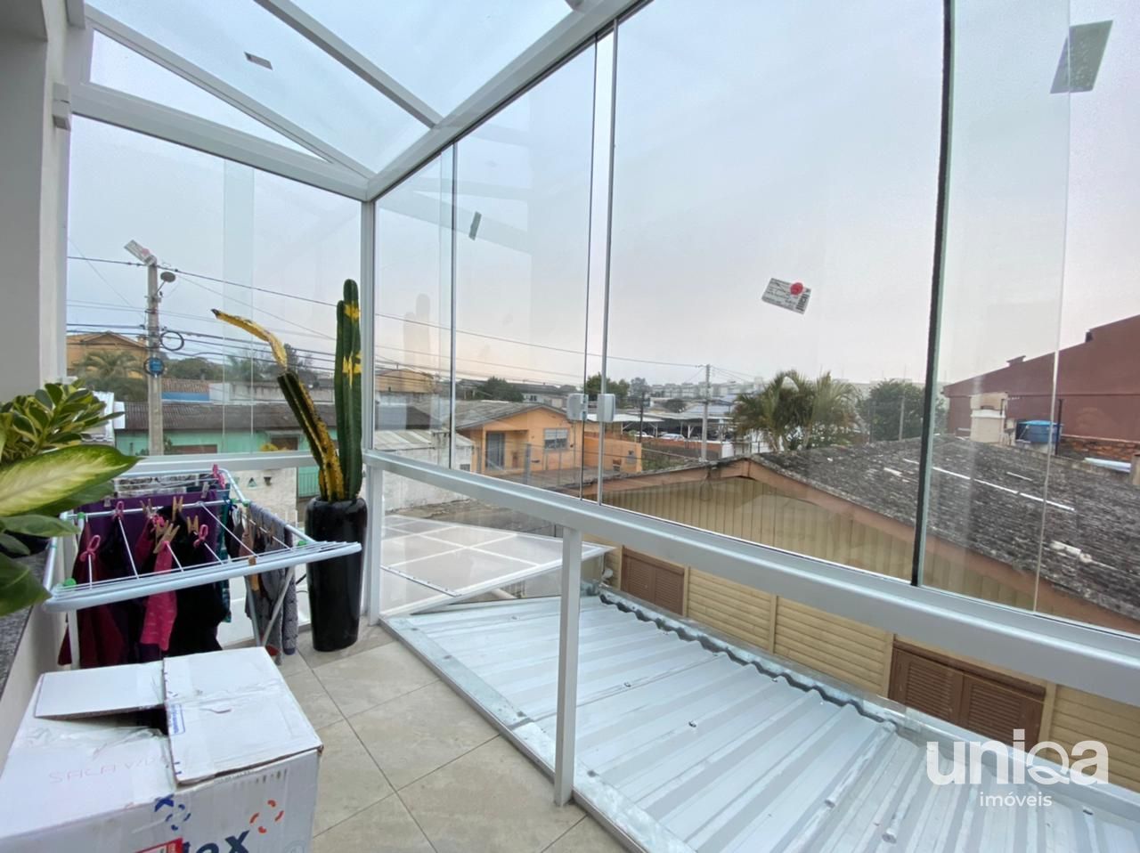 Sobrado para venda em santa maria com 02 demi-suítes garagem