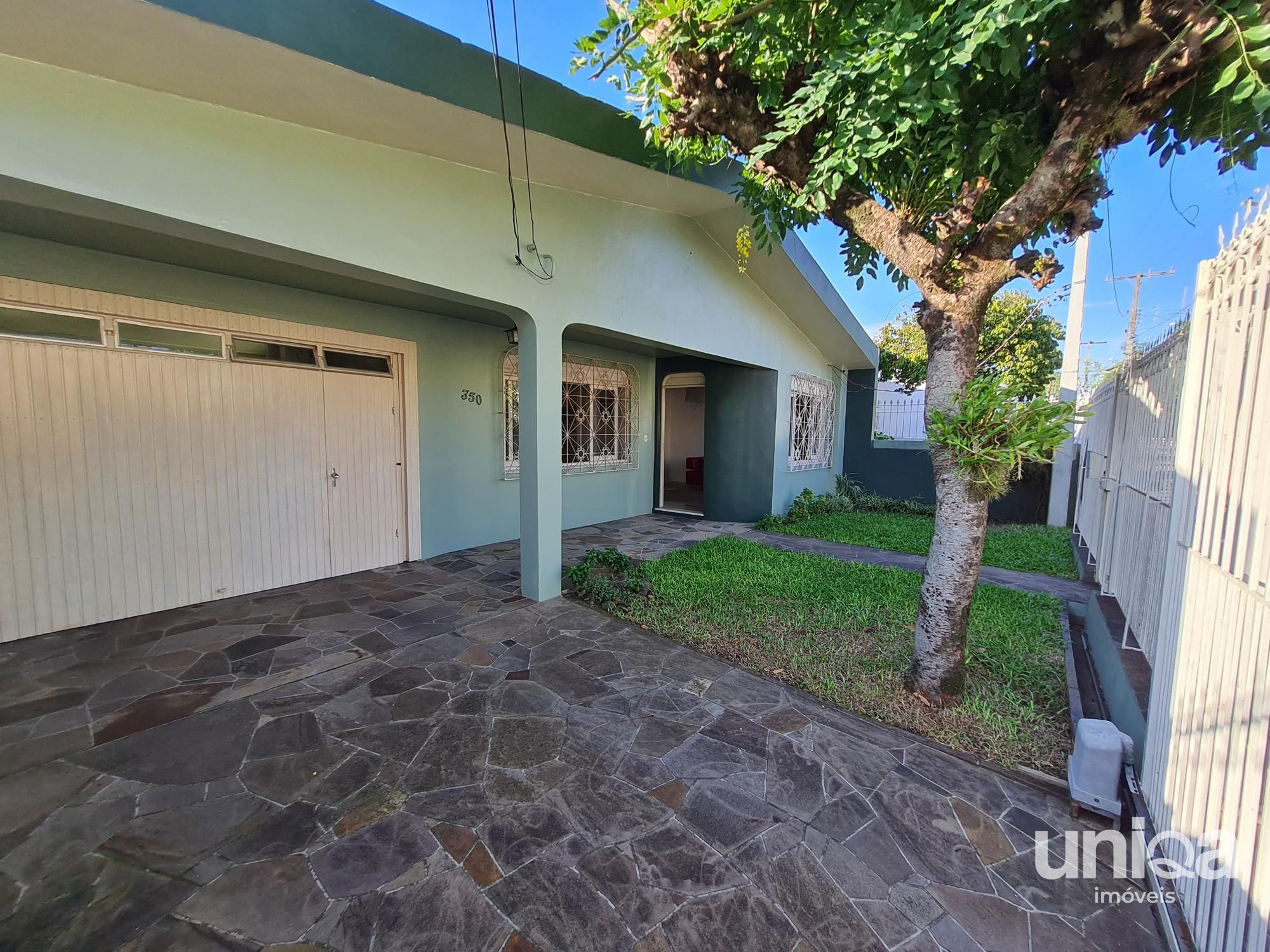 Casa térrea para venda com Energia Solar Piscina no Bairro Duque de Caxias