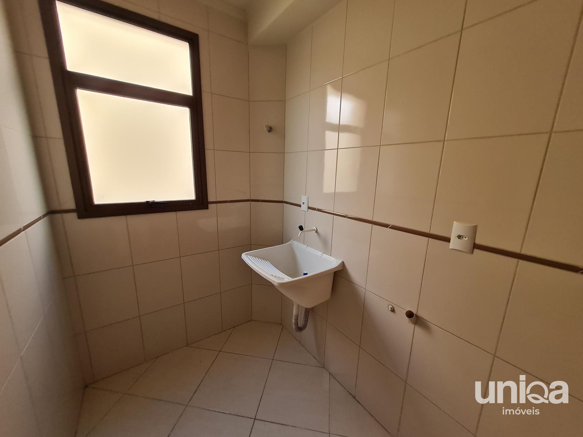 Apartamento 01 Dormitório para venda com sacada churrasqueira e garagem em Santa