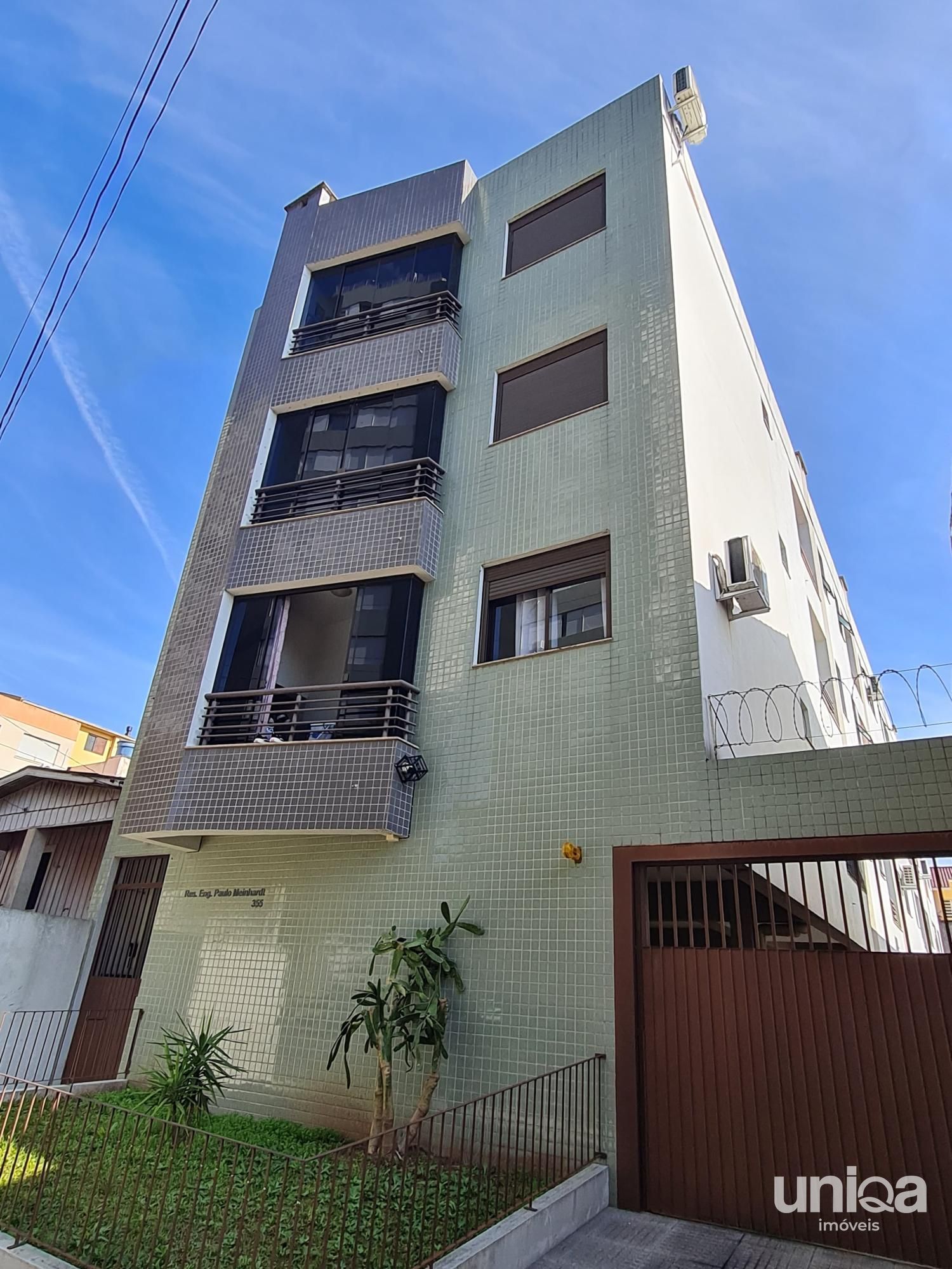 Apartamento 01 dormitório Elevador Garagem Sacada para venda em Santa Maria