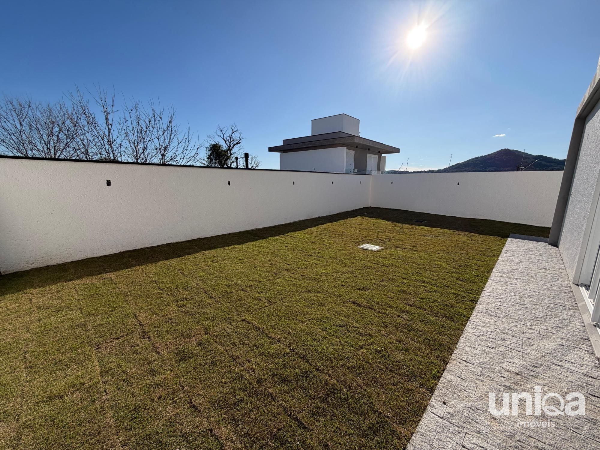 Casa 182m2 03 quartos, suíte garagem 02 carros Cond Villa Leona bairro São José