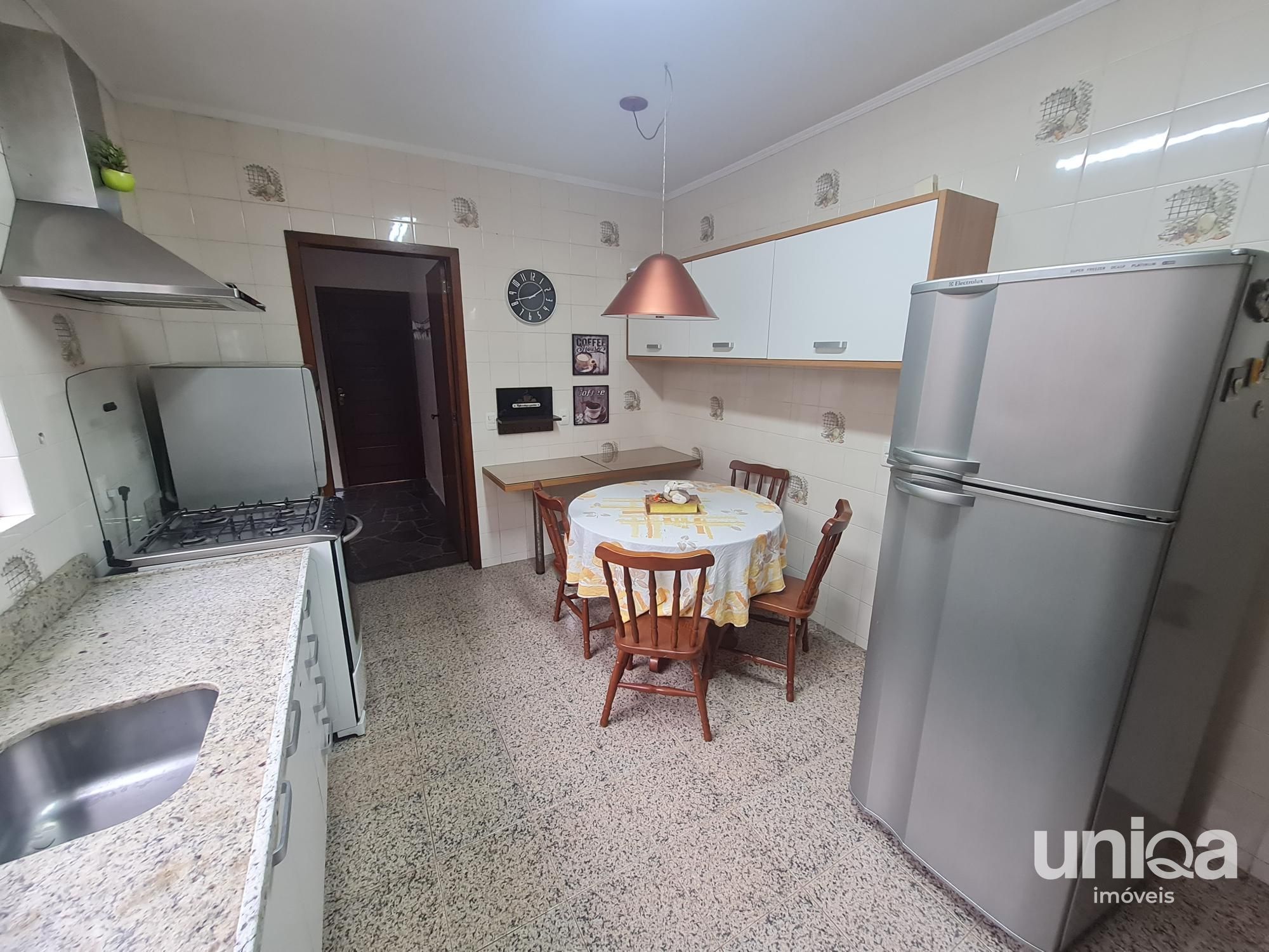 Casa 208m2 para venda no bairro camobi em Santa Maria RS próximo UFSM