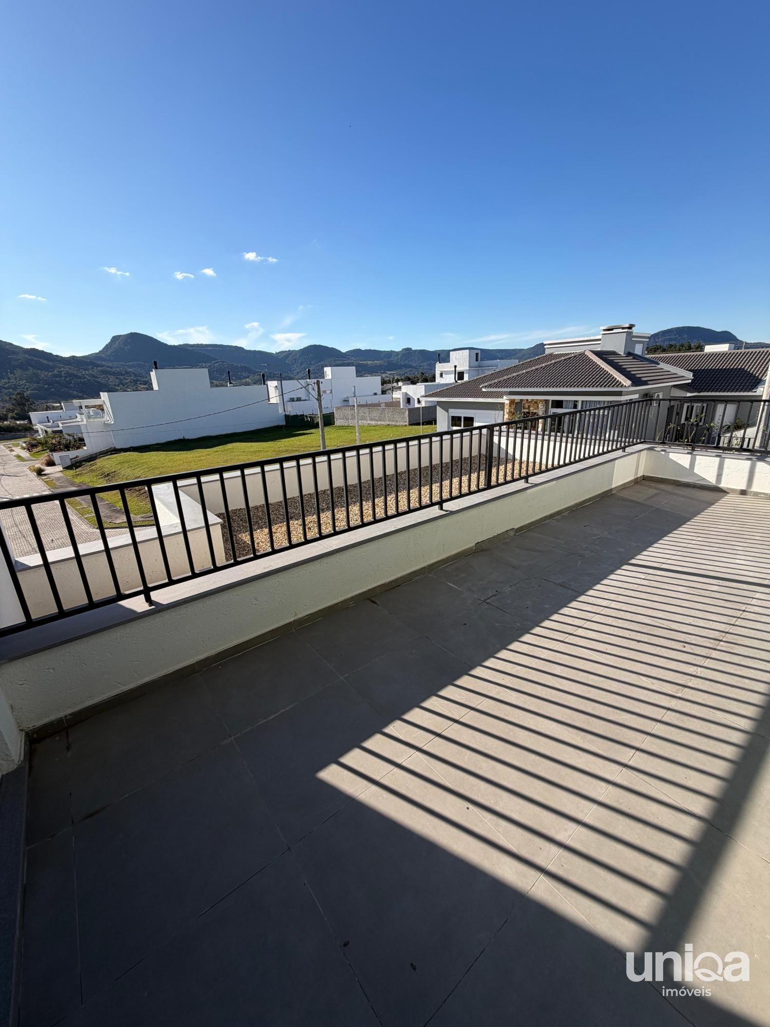 Casa 182m2 03 quartos, suíte garagem 02 carros Cond Villa Leona bairro São José