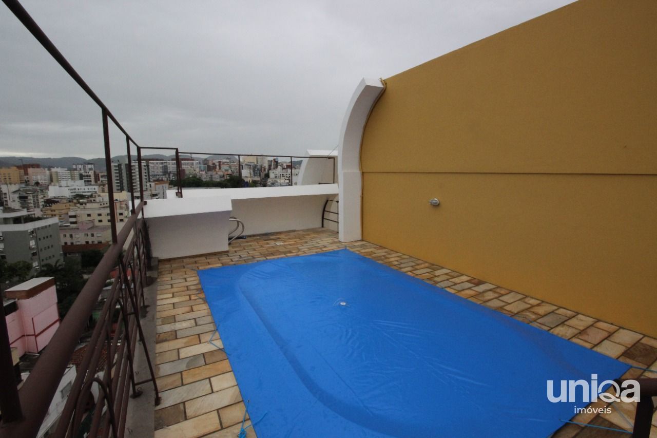 Cobertura 05 dormitorios para venda em Santa Maria com 02 suítes Terraço com pis
