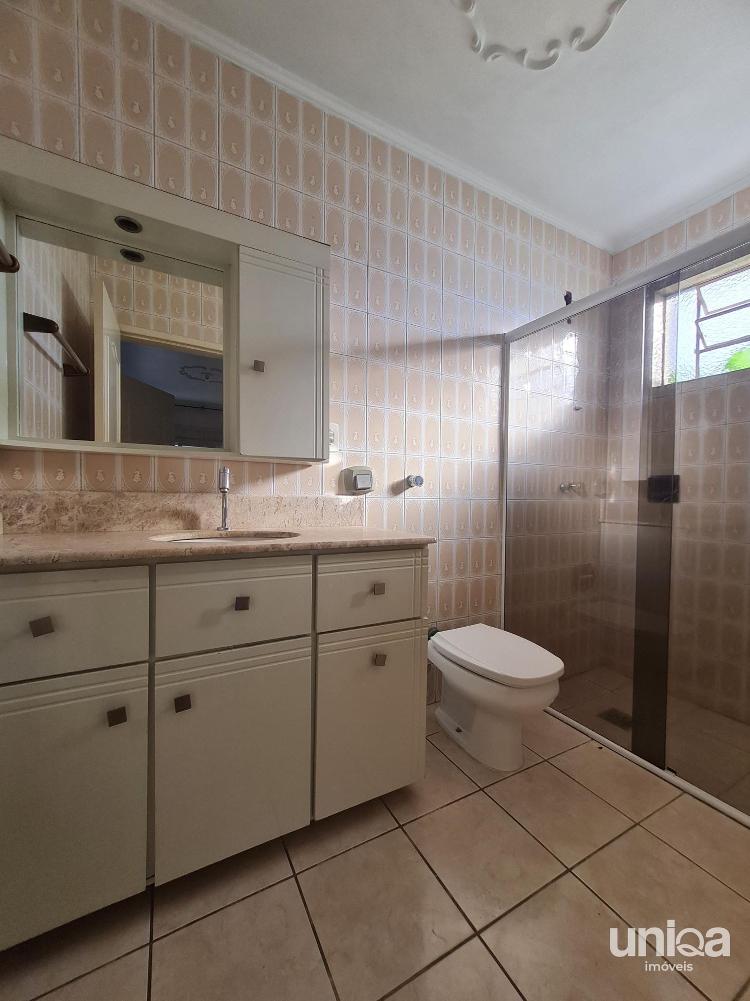 Casa térrea para venda com Energia Solar Piscina no Bairro Duque de Caxias